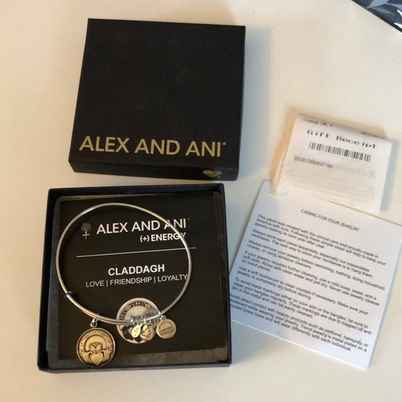 ALEX AND ANI Claddagh Energy Bracelet - Picture 7 of 7